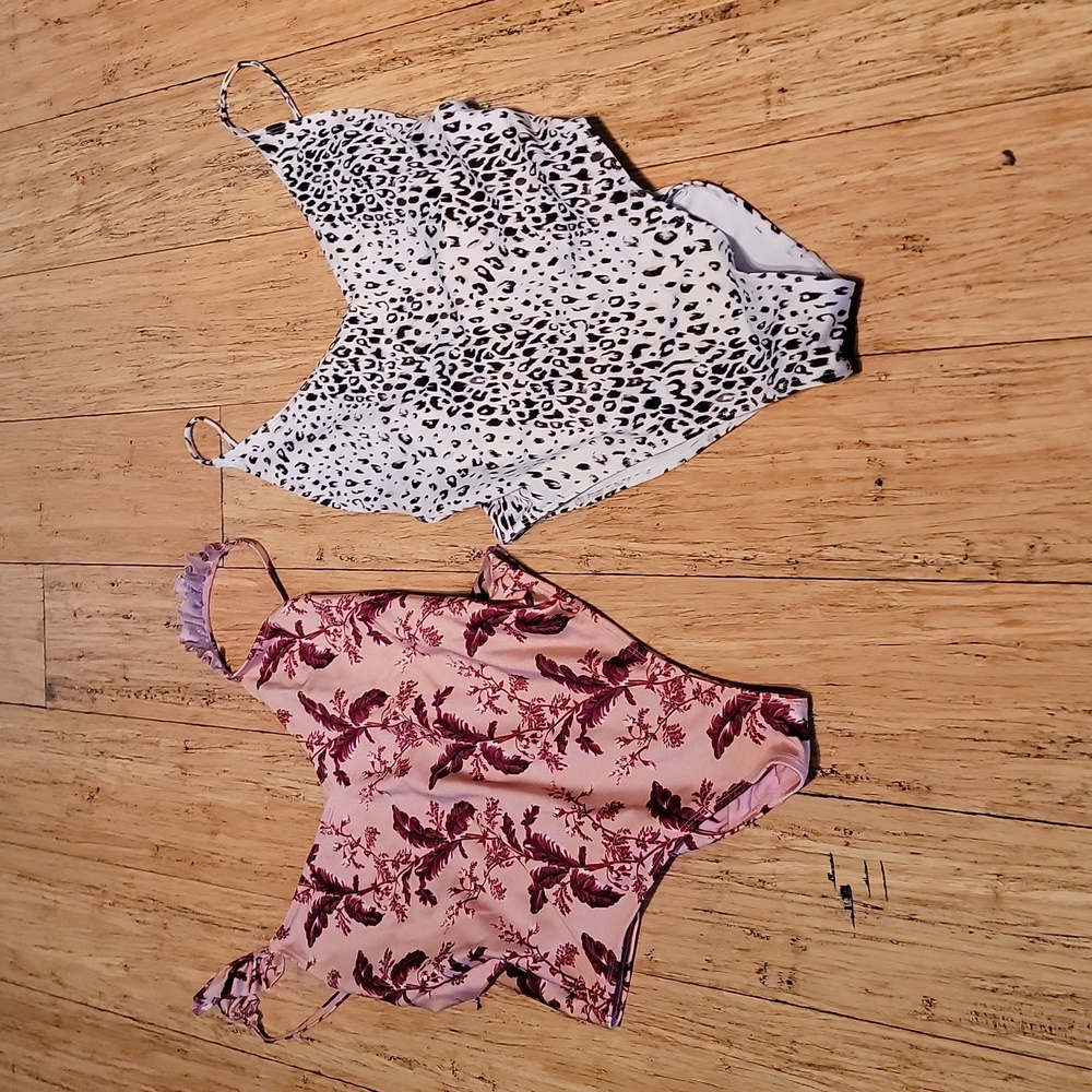 2 size 6 one piece suits